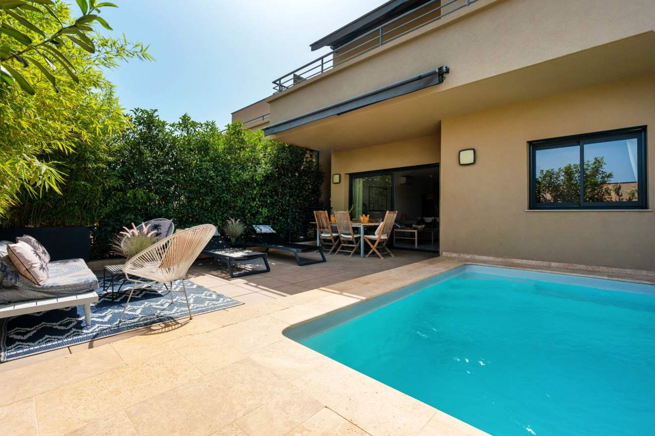 Piscine et extérieur